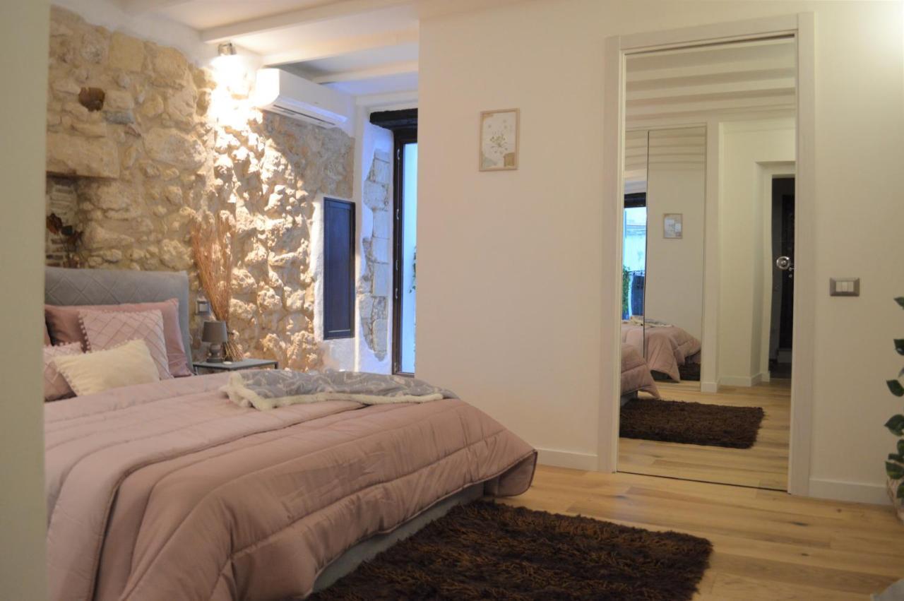 Domu 600 - Suite Mini Appartamento Cagliari Centro Storico Eksteriør bilde